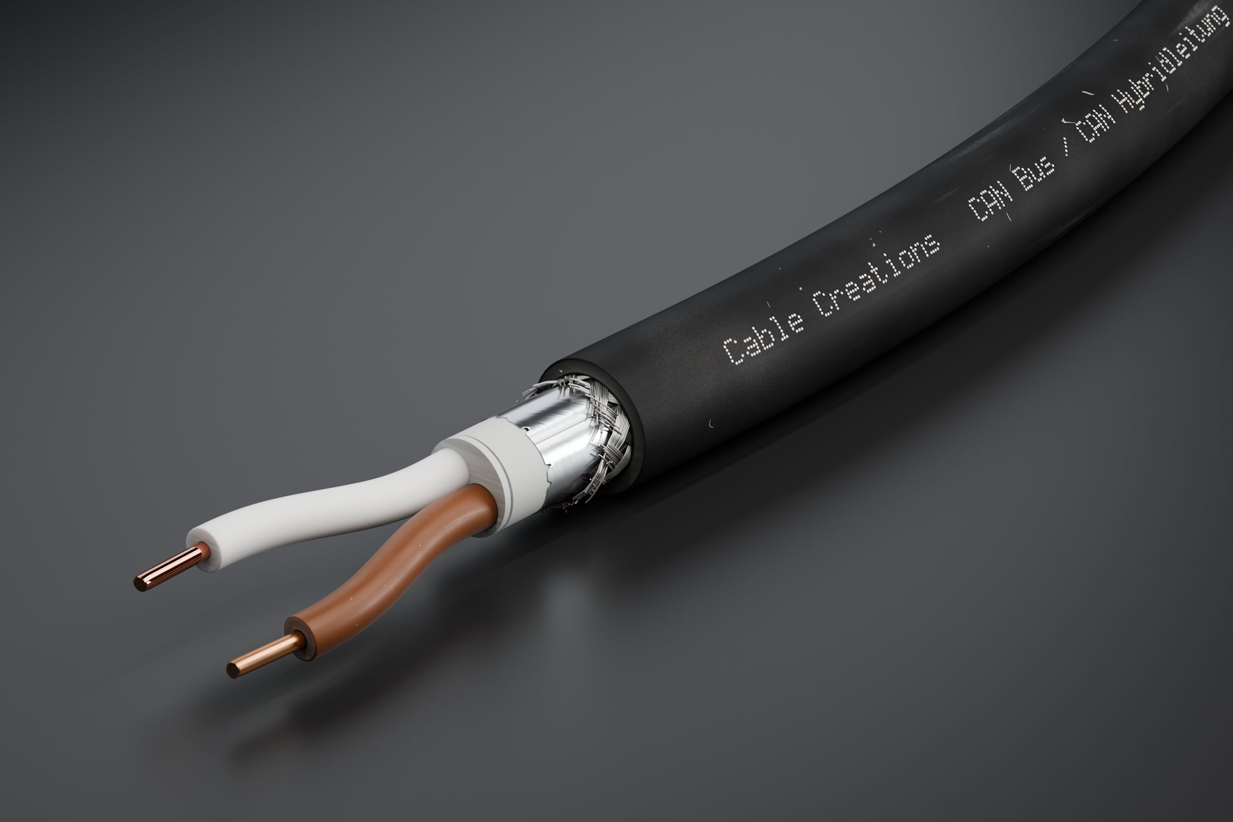 3D-Rendering: Dreiviertelansicht des abgesetzten Endes – CAN-Bus-Kabel mit violettem Mantel, Geflecht- und Folienschirm und einem Aderpaar in Weiß und Braun, im Fotostudio für blankes Metall, Aufdruck „Cable Creations“